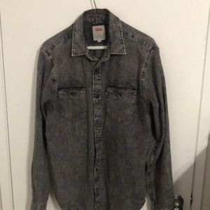 Long sleeve gray distressed Levi’s shirt